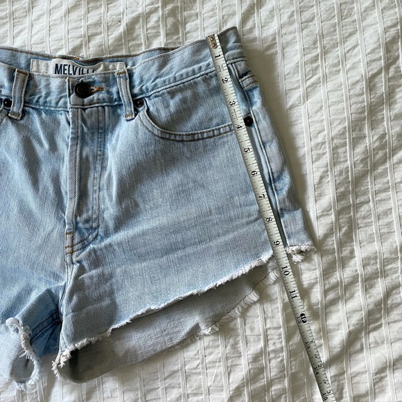 Brandy Melville Light Wash 100% Cotton Jean Shorts - Picture 4 of 13